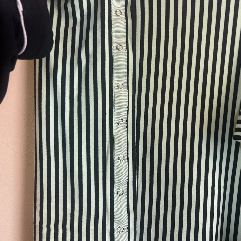 Lululemon Vinyasa‎ Scarf OS Mint Green Black Striped Excellent Multi-way Wrap